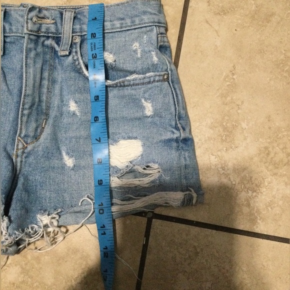 Lovers + Friends denim shorts - Picture 3 of 6